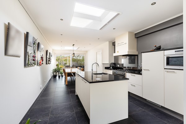 Foto - Te koop:  Royale twee-onder-een-kapwoning met comfort en ruimte!